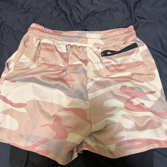 gym shorts with built in compression - Picture 2 of 4